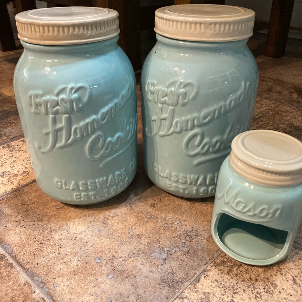 Blue mason jar flour and sugar set